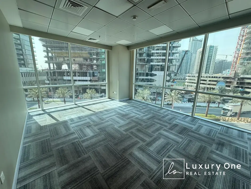 Bay Square 8 — image 2