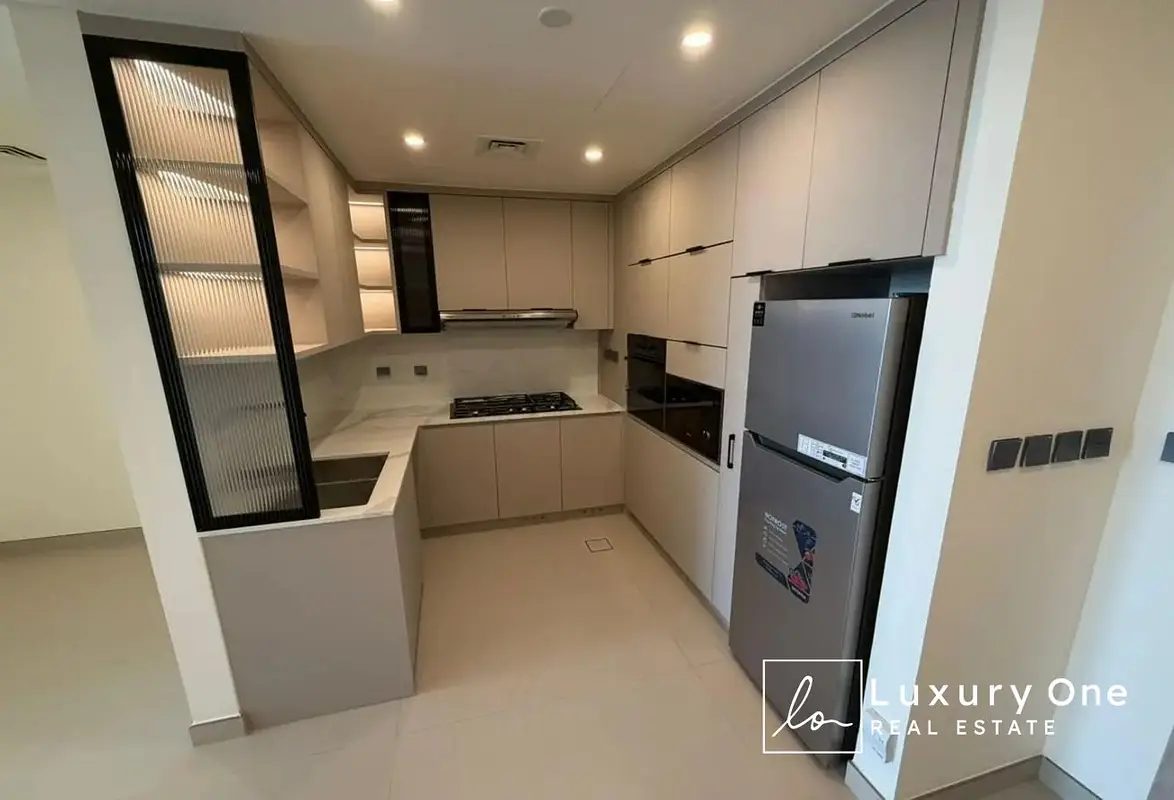 Hadley Heights — image 6