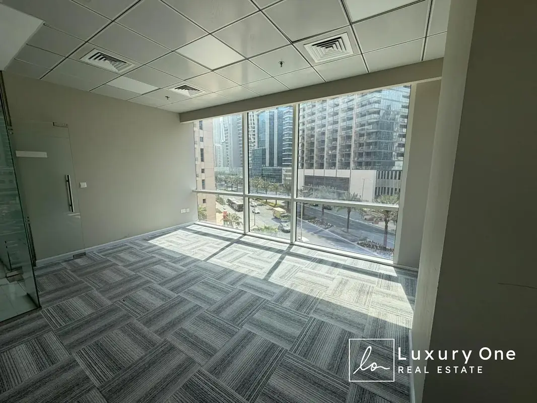 Bay Square 8 — image 4