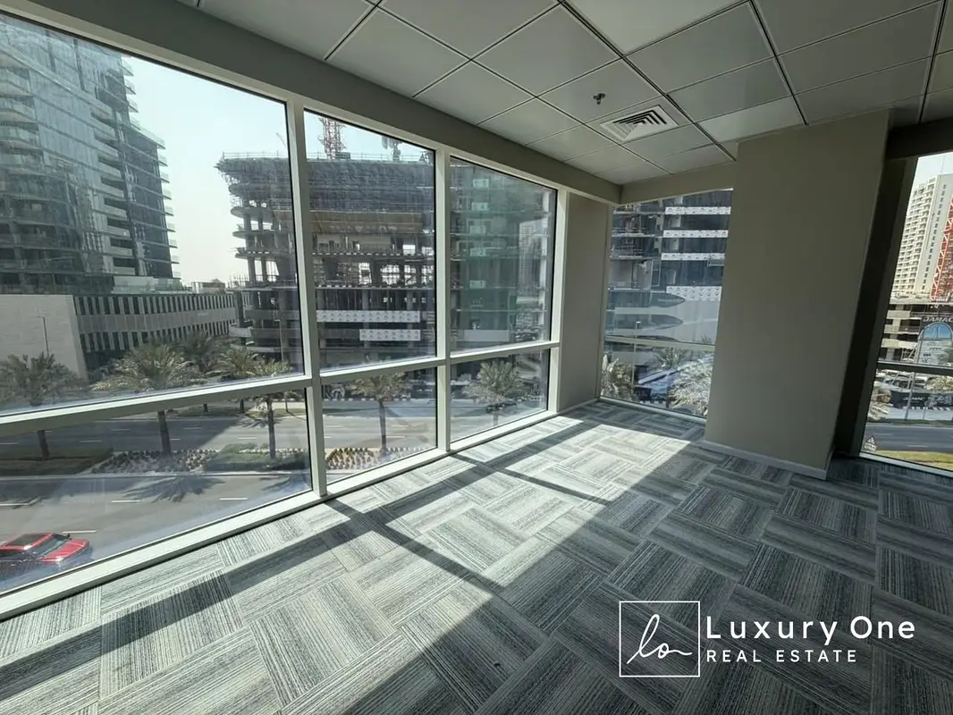 Bay Square 8 — image 3